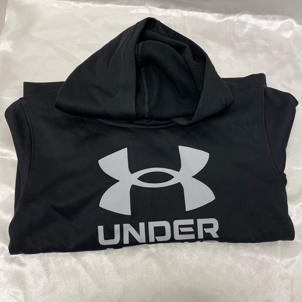 Under Armour Boys Hoodie Size 4 Pre-loved - Picture 3 of 4